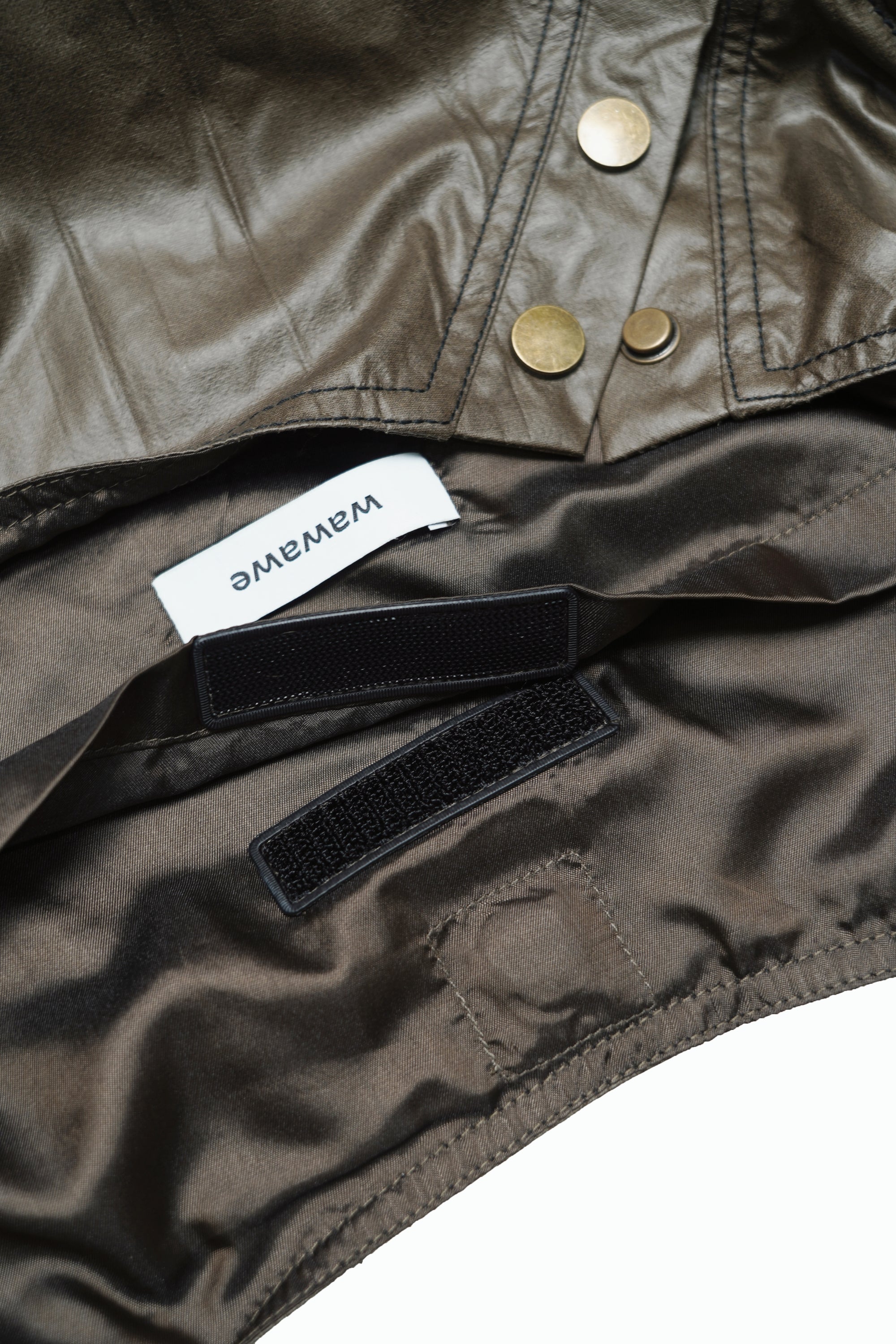 020 Cross-Body Bag · Brown