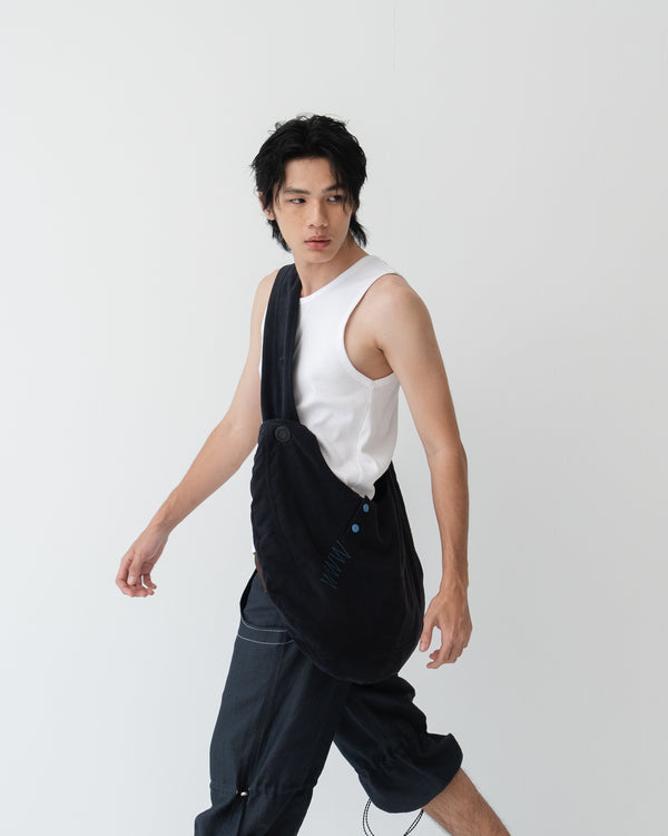 019 Cross-Body Bag · Black
