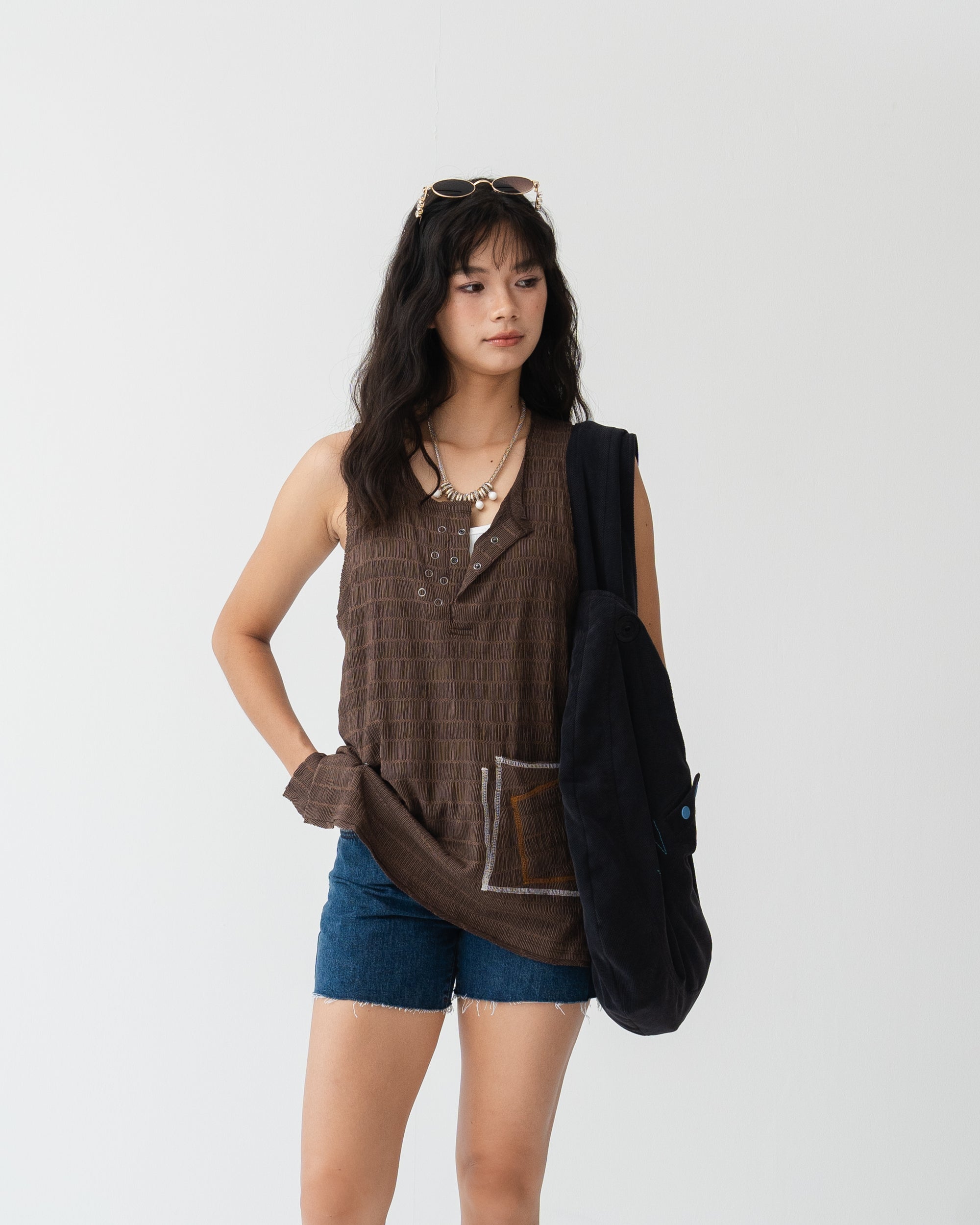019 Cross-Body Bag · Black