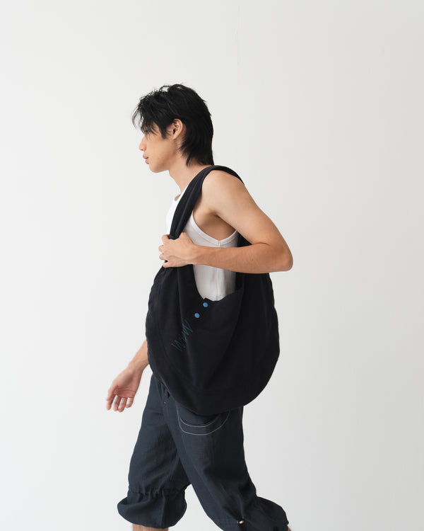 019 Cross-Body Bag · Black