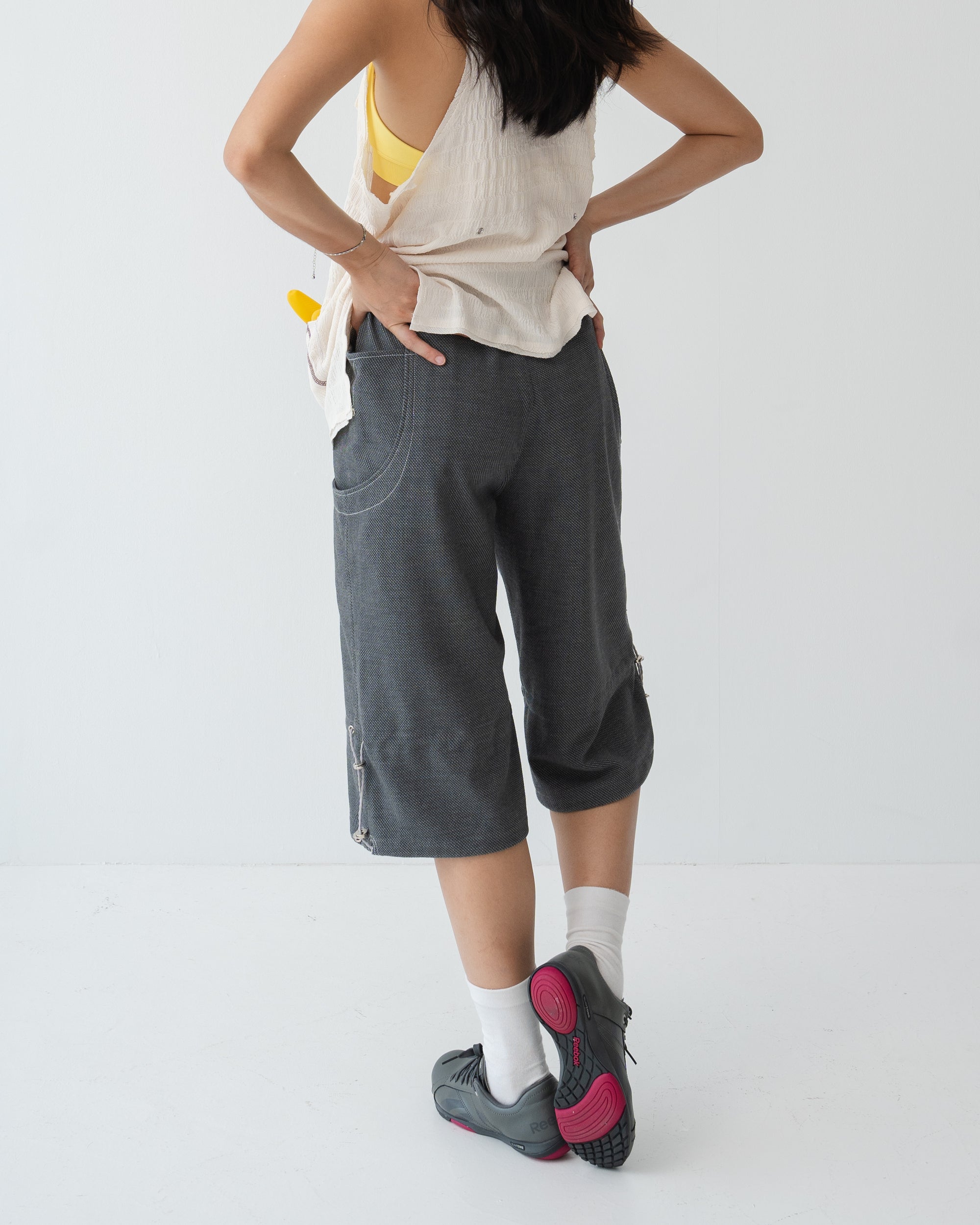 010 Hoe Capris · Grey