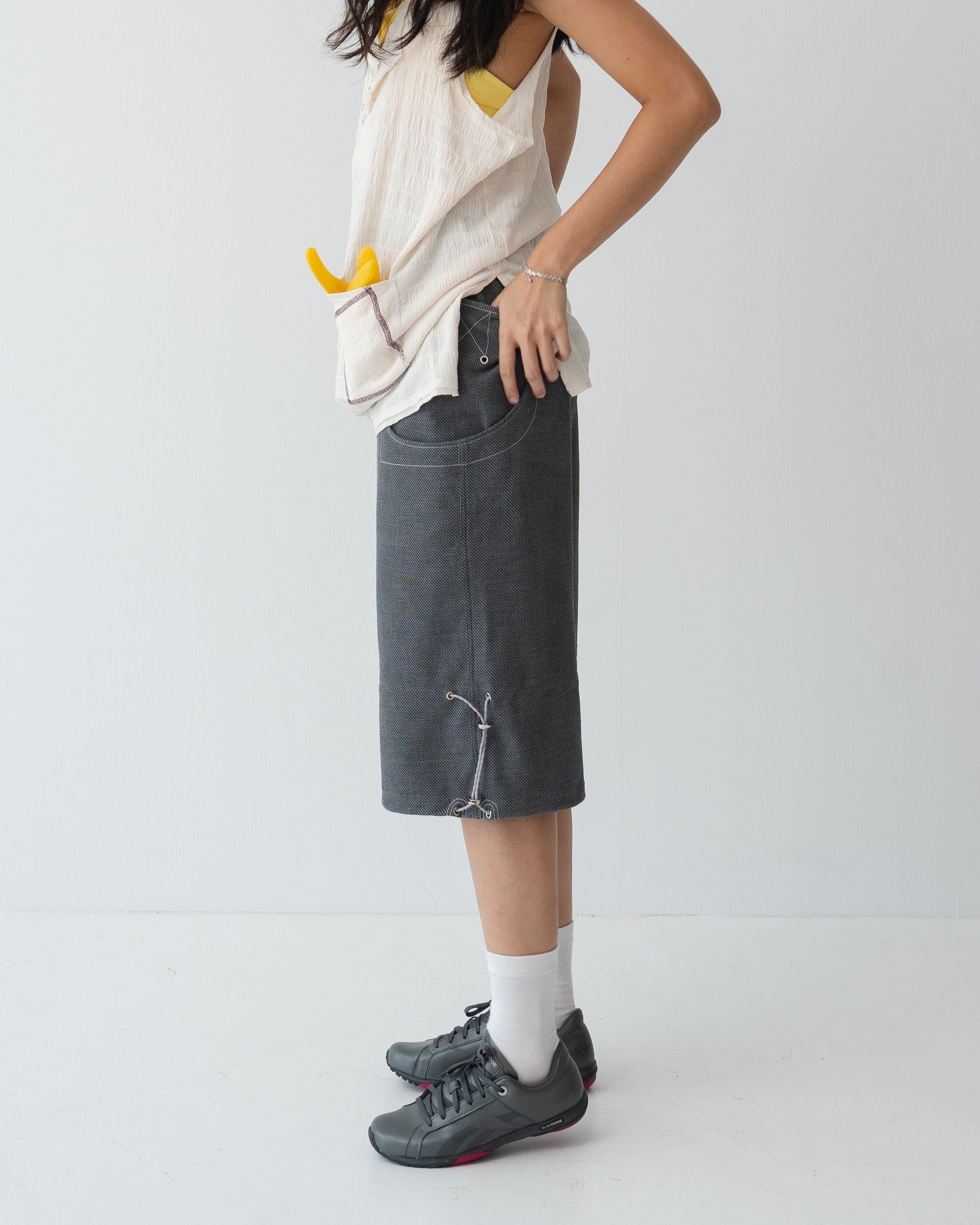 010 Hoe Capris · Grey