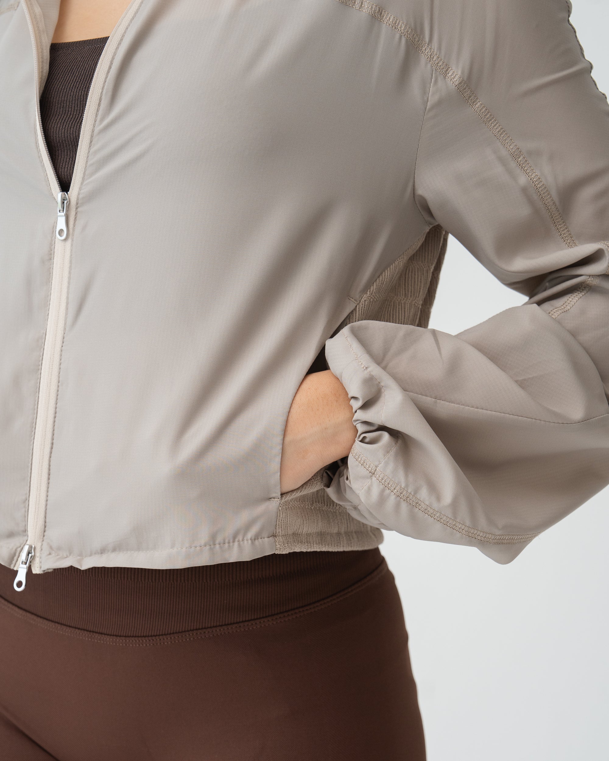 003 Female Mist Jacket · Beige